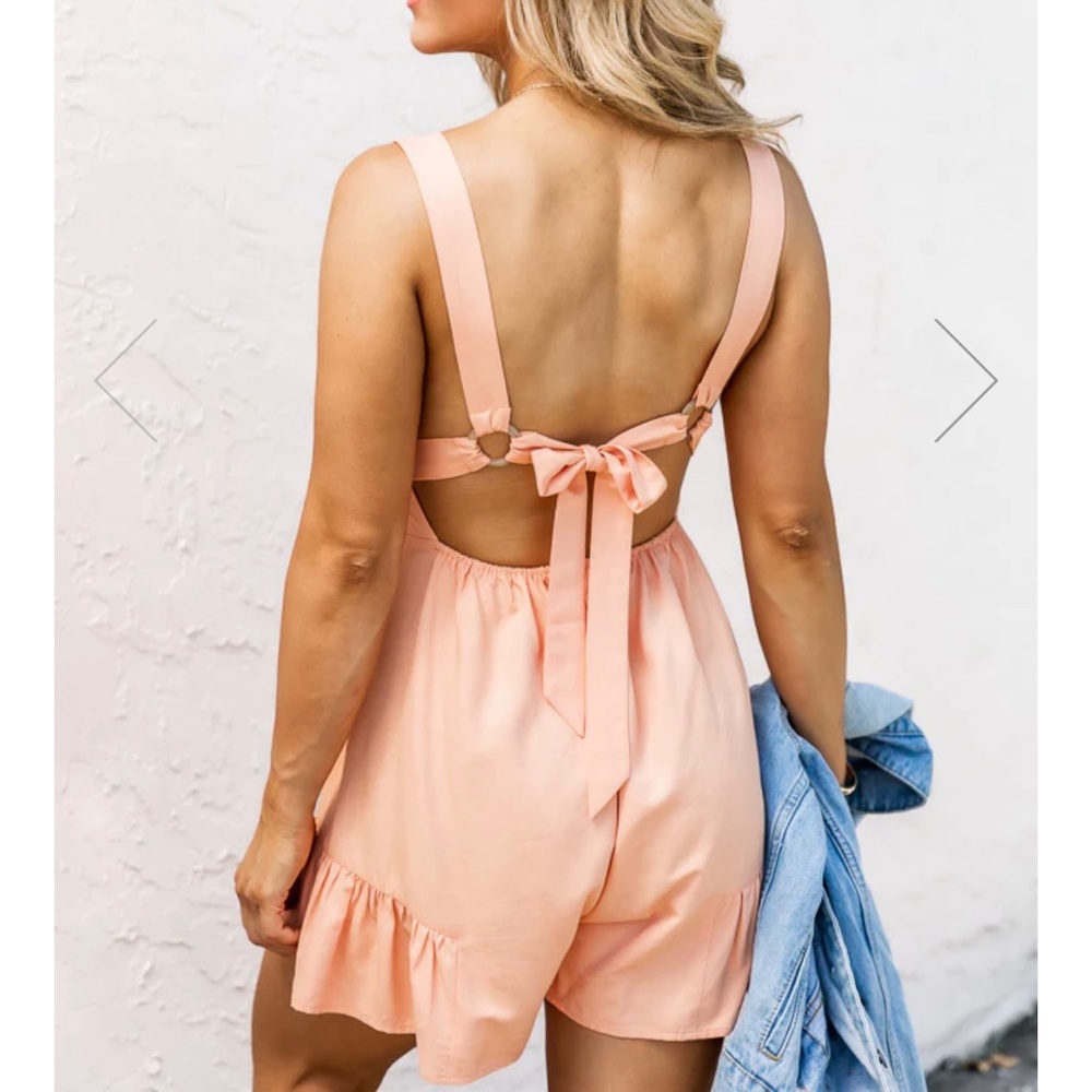 NWOT | Pink Lily | ORANGE TIE BACK ROMPER | Medium